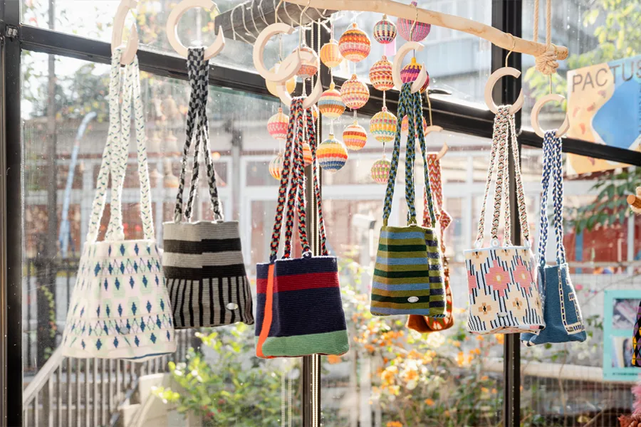 Drive Upsells with Straps