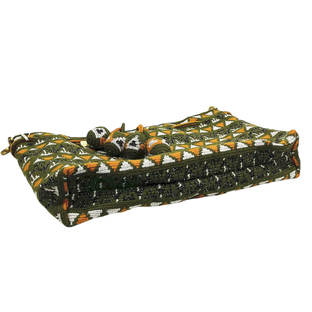 Envelope bottom and zipper